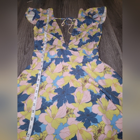 Mapale dress size medium - Picture 8 of 8